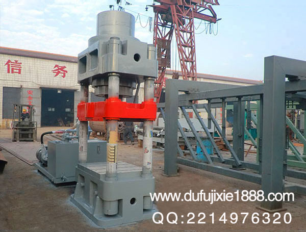 高鋁磚壓機(jī)